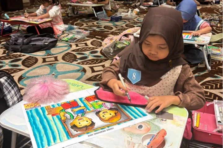 Lomba Mewarnai Aston Solo Hotel Semarakkan Liburan Anak